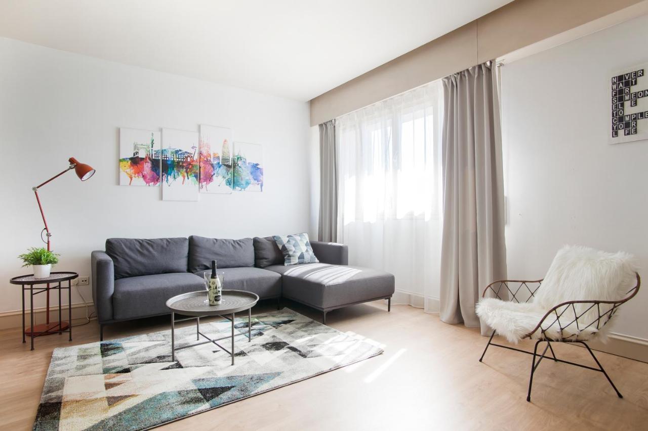 Tendency Apartments 5 Barcelona Exterior photo